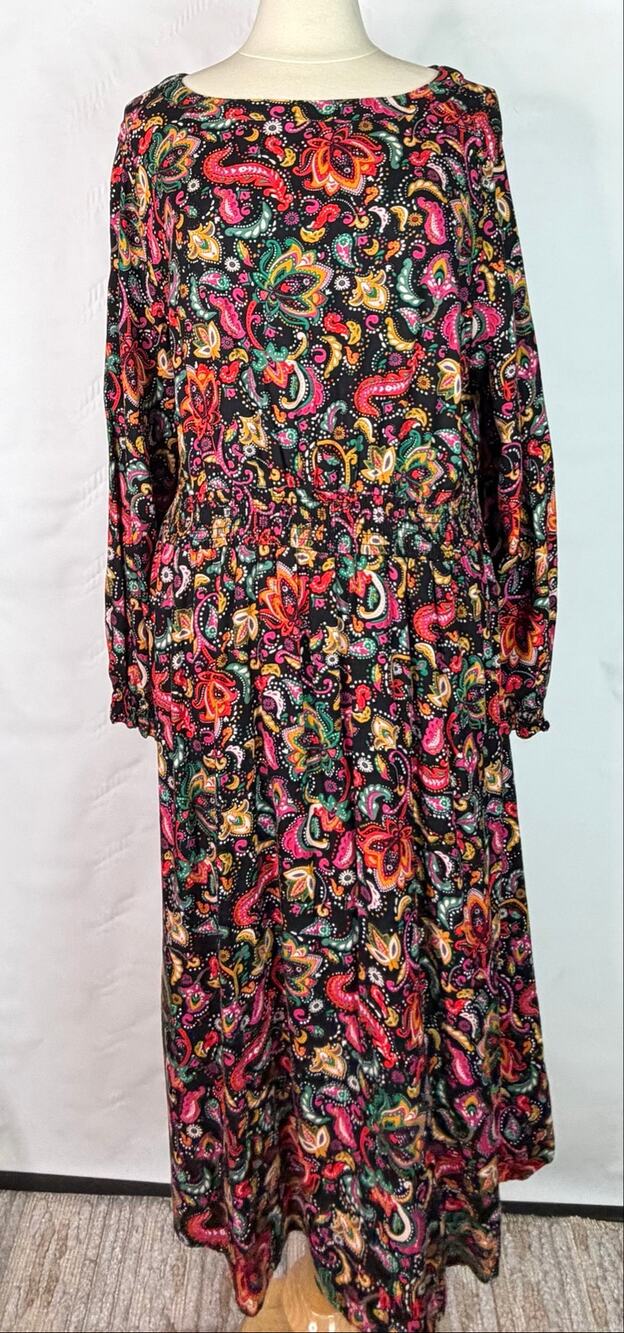 Multi Color Paisley Elastic Sleeves & Waist Size (Large/XL) Pit 2 Pit 26 W19-27